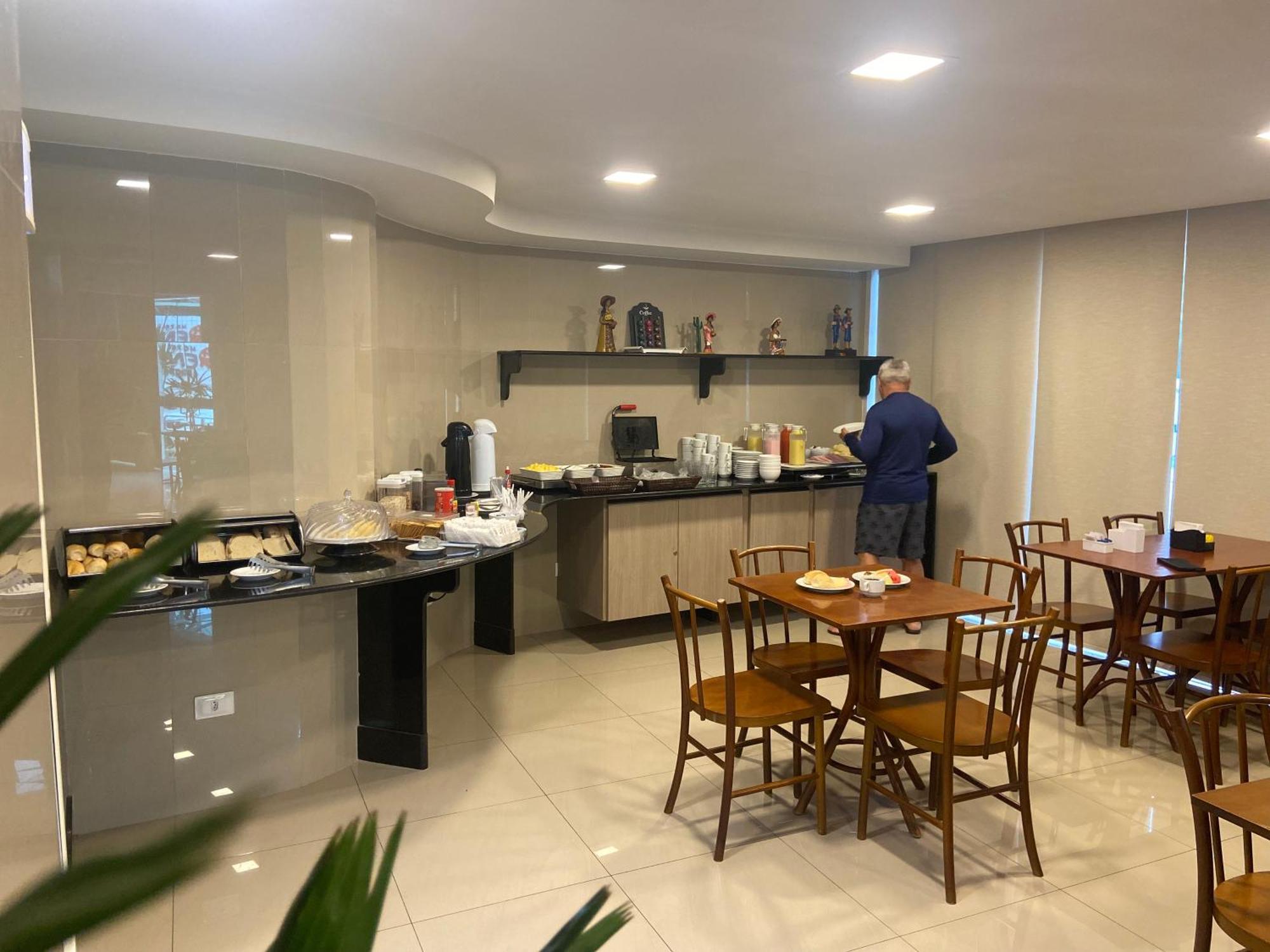 Hotel Enseada Aeroporto 2*