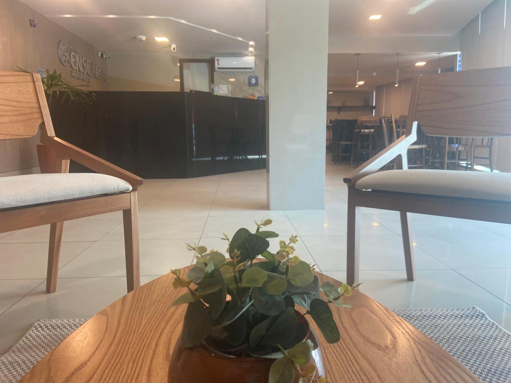 Enseada Aeroporto 2*
